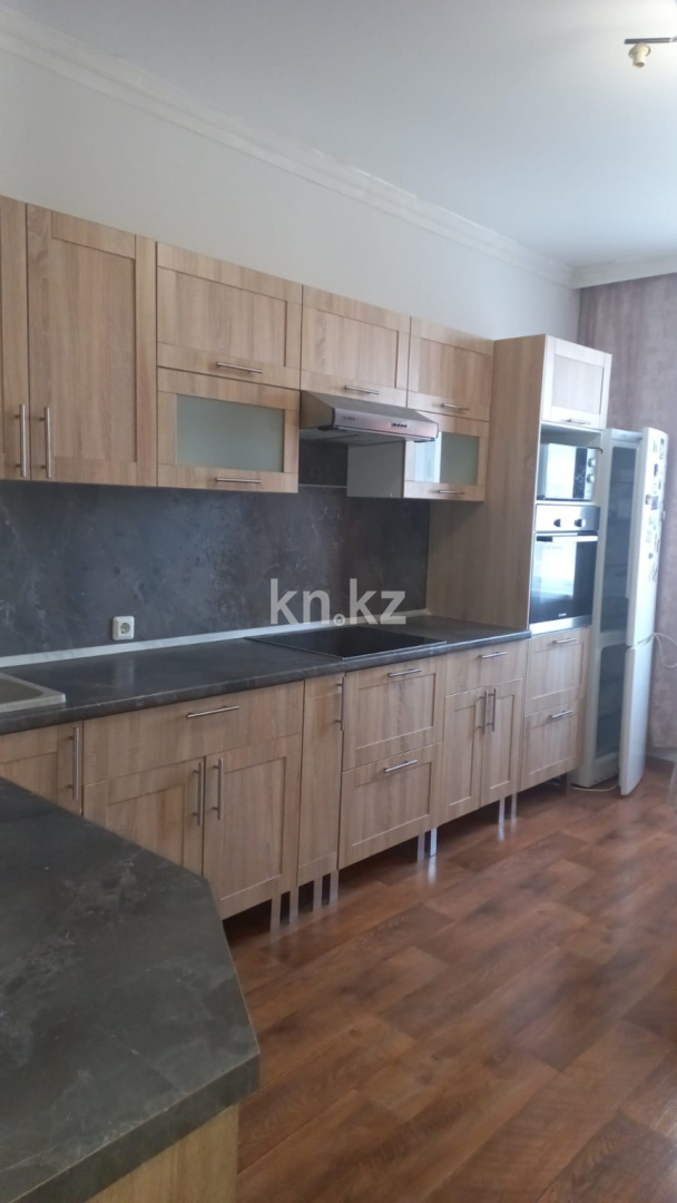 Аренда 1-комнатной квартиры, 52 м² в Астане