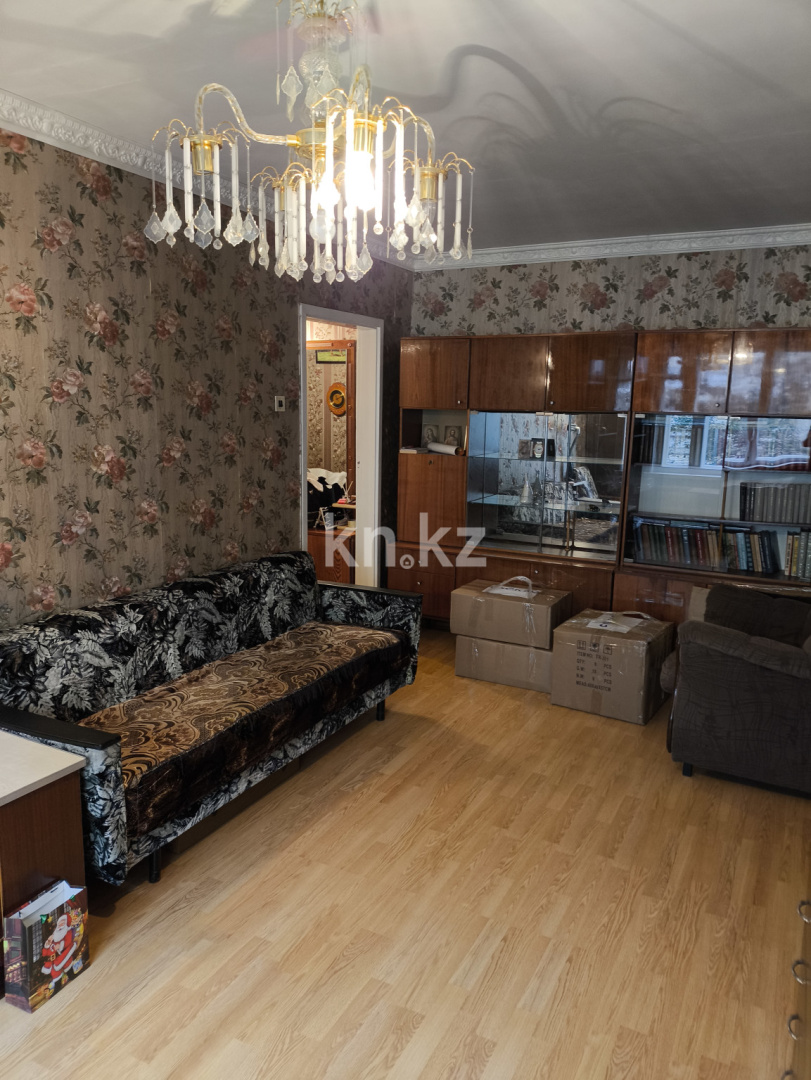 Продажа 3-комнатной квартиры, 58 м², Назарбаева, дом  24 в Павлодаре - фото 2