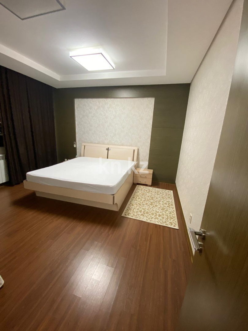 Аренда 1-комнатной квартиры посуточно, 40 м², ул. Петрова, дом  16 - ул. Сатпаева в Астане