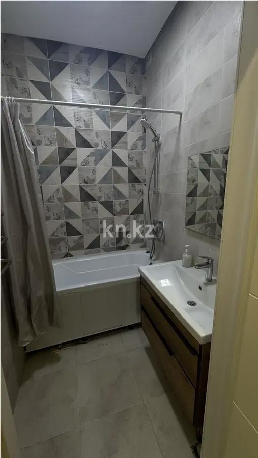 Продажа 3-комнатной квартиры, 63 м², ул. Айтеке би, дом  9 в Астане - фото 4
