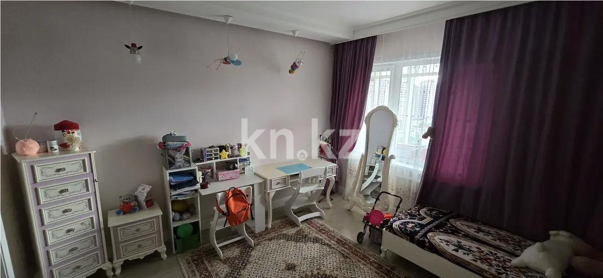 Продажа 4-комнатной квартиры, 134 м², ул. Валиханова, дом  12 в Астане - фото 6