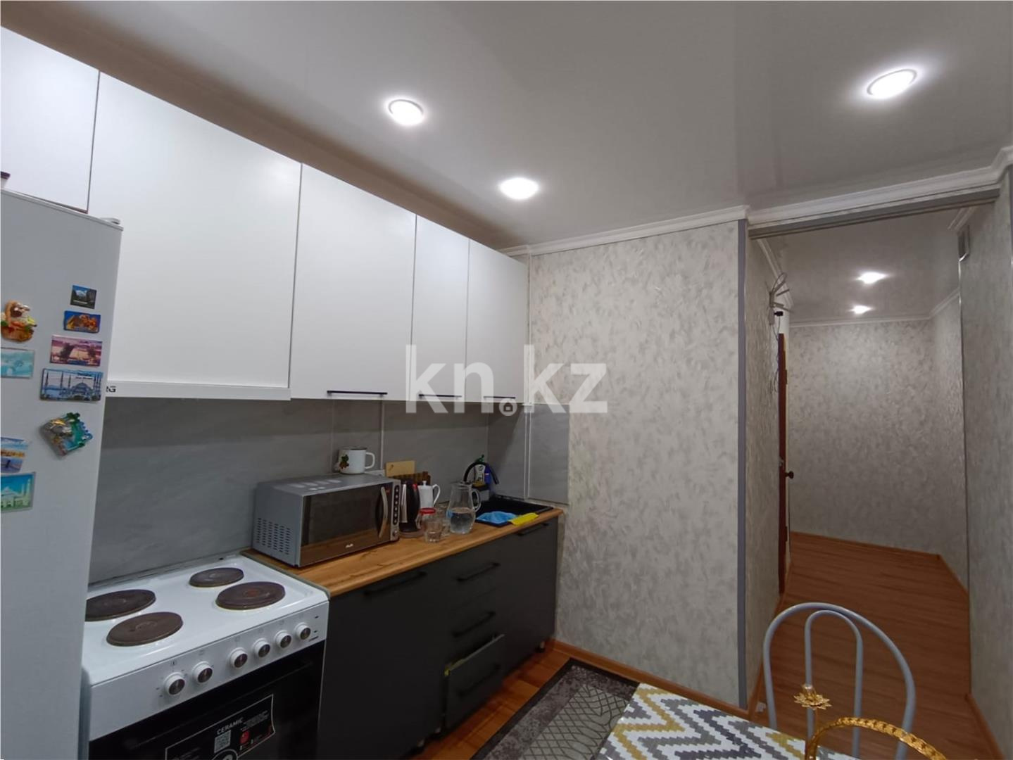 Продажа 4-комнатной квартиры, 77 м², мкр-н 22 в Караганде - фото 11