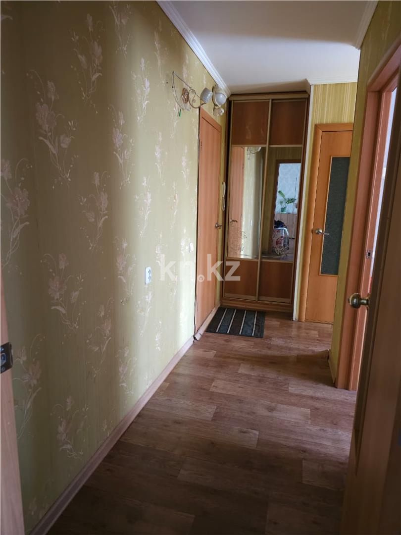 Продажа 4-комнатной квартиры, 61 м², мкр-н 11а в Караганде - фото 6