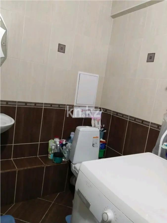 Продажа 1-комнатной квартиры, 38 м², мкр. Самал-2, дом  43 в Алматы - фото 4