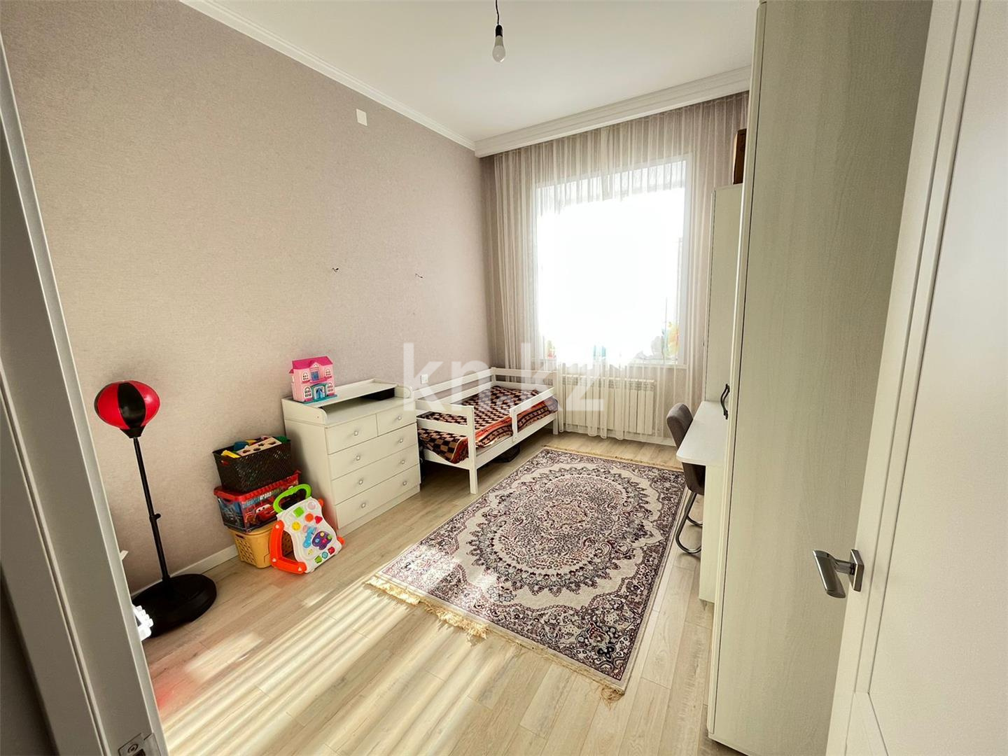 Продажа 3-комнатной квартиры, 87 м², мкр-н Степной-3, дом  1/4 в Караганде - фото 6