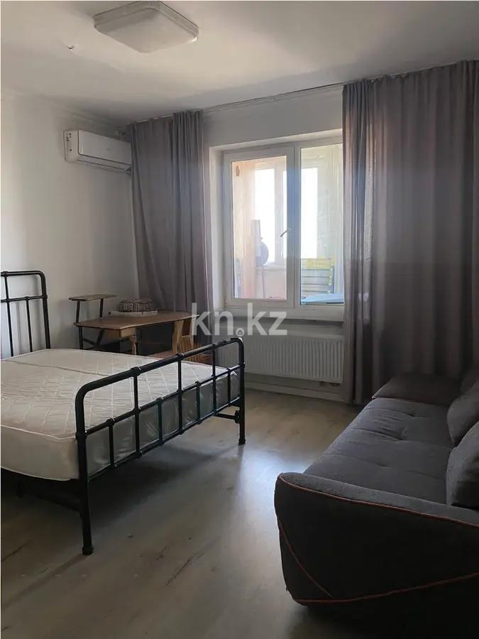 Продажа 3-комнатной квартиры, 76 м², ул. Брусиловского, дом  167 в Алматы - фото 2