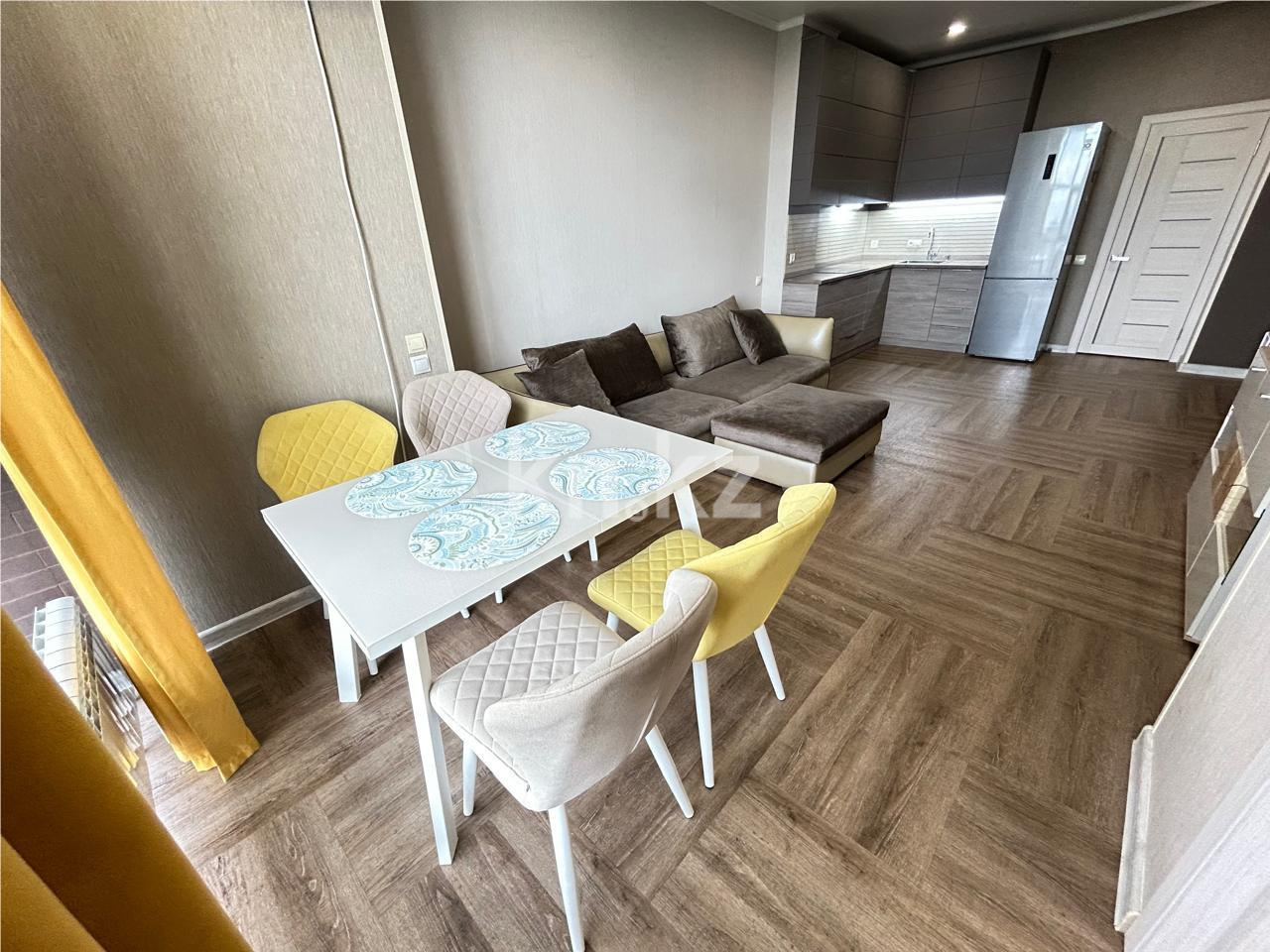 Продажа 2-комнатной квартиры, 65 м², ул. Алиханова, дом  37/4 в Караганде