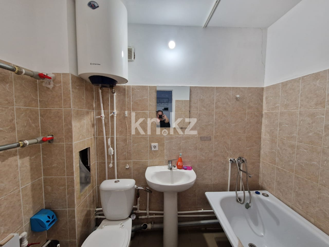 Продажа 2-комнатной квартиры, 53 м², ул. Ашимова, дом  24 в Караганде - фото 8