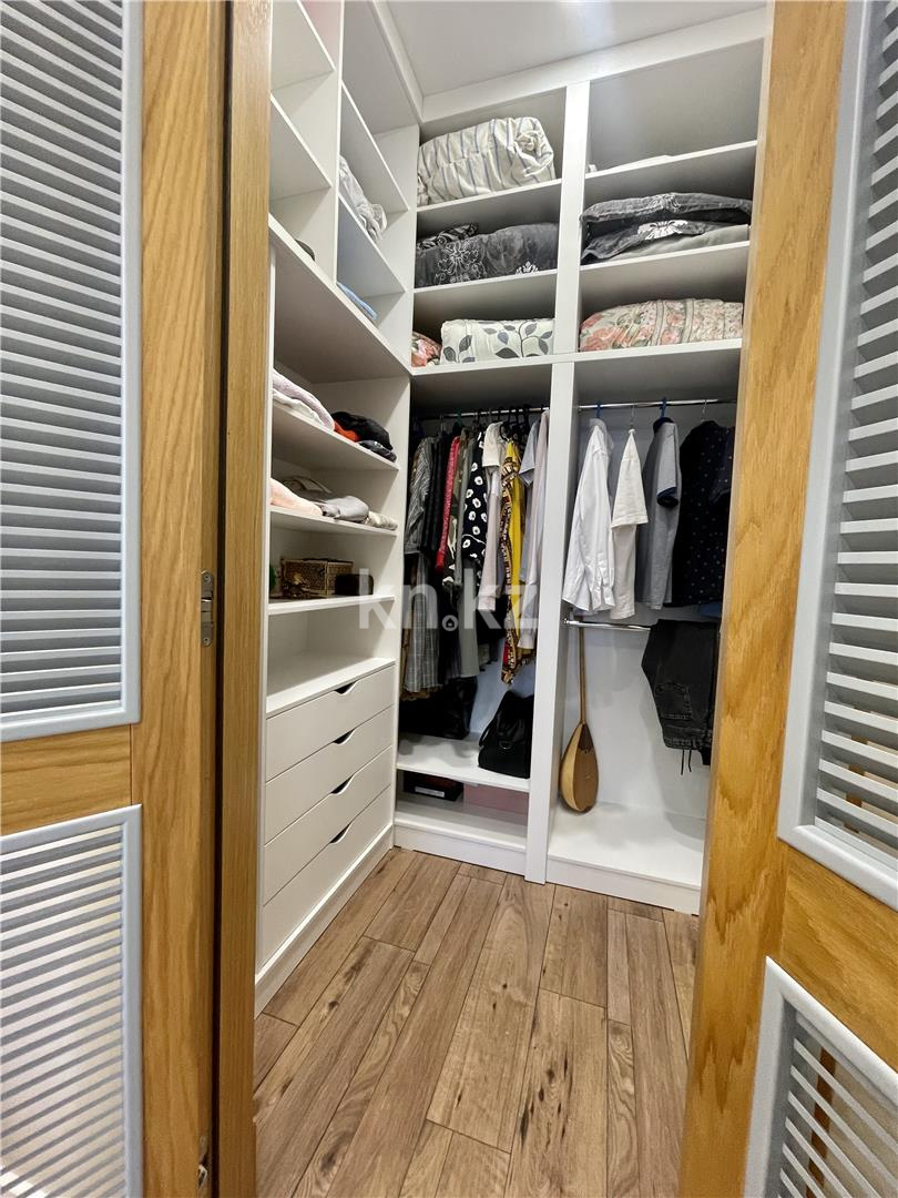 Продажа 3-комнатной квартиры, 82 м², мкр. Гульдер-1, дом  1/4 в Караганде - фото 14