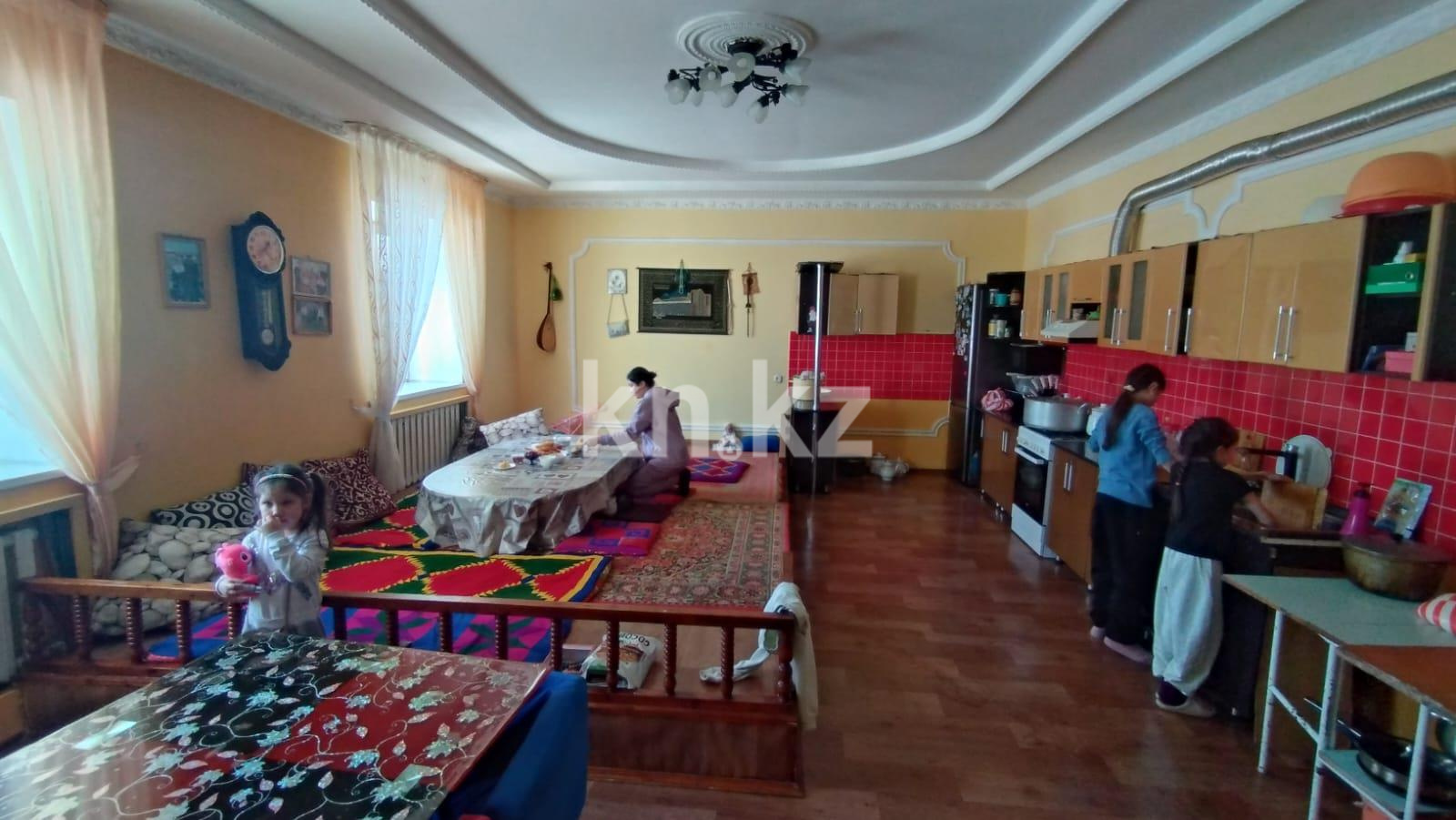 Продажа 8-комнатного дома, 450 м², ул. Кустанайская в Караганде - фото 9