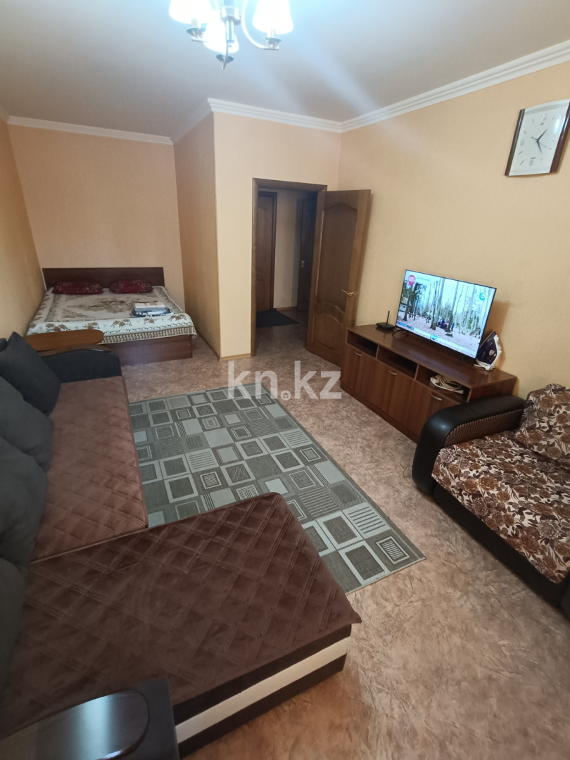 Аренда 1-комнатной квартиры посуточно, 45 м², ул. Кенесары, дом  11 - пр. Сарыарка в Астане - фото 2