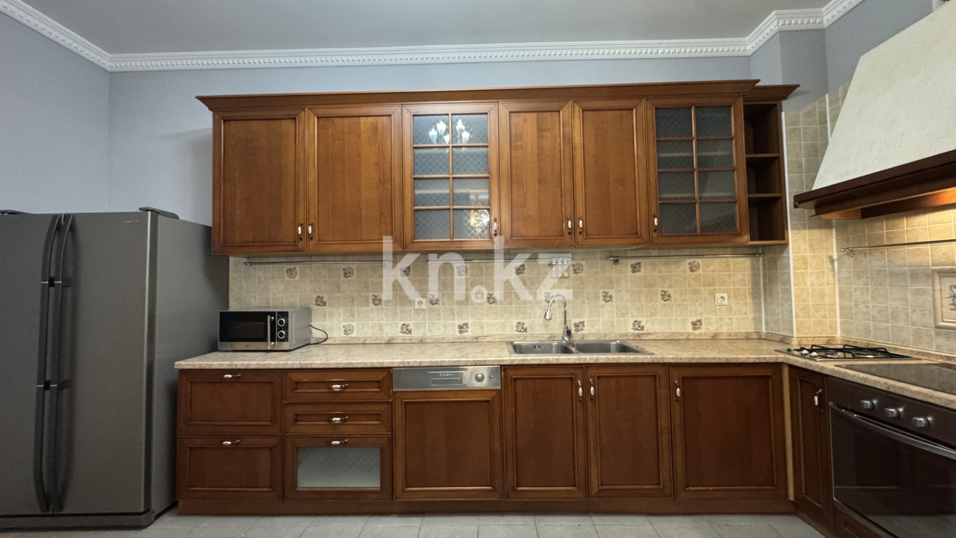 Продажа 5-комнатной квартиры, 186.4 м², мкр-н Самал-3 в Алматы - фото 4