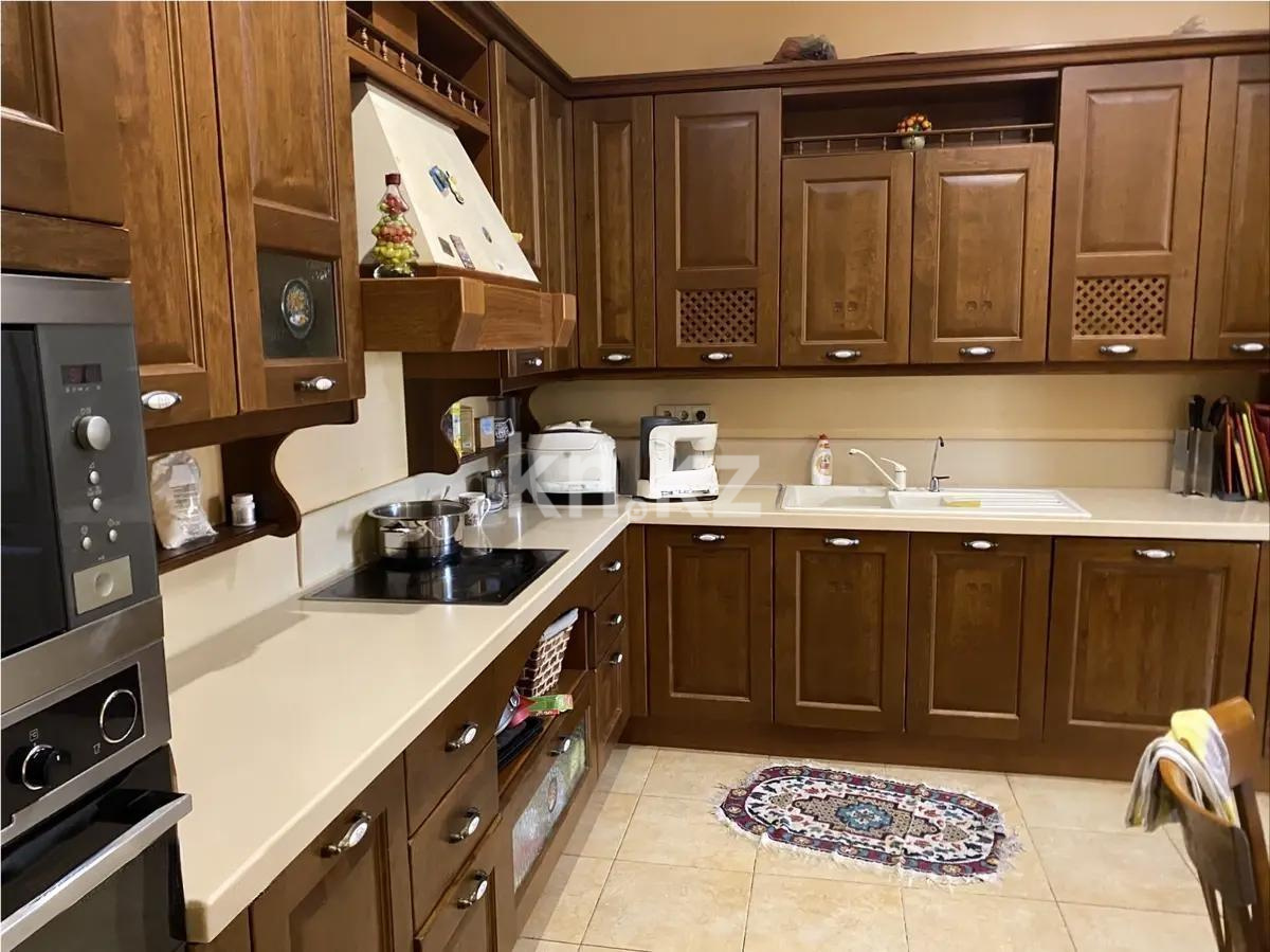 Продажа 4-комнатной квартиры, 158 м², пр. Назарбаева, дом  301 в Алматы - фото 4