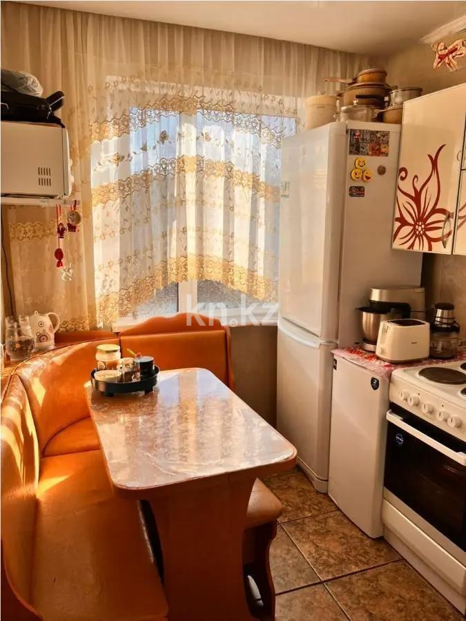 Продажа 3-комнатной квартиры, 63 м², ул. Сатыбалдина, дом  28 в Караганде - фото 4