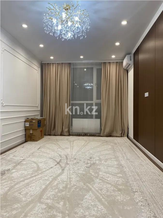 Продажа 3-комнатной квартиры, 67 м², ул. Толе би, дом  285/8 в Алматы - фото 2