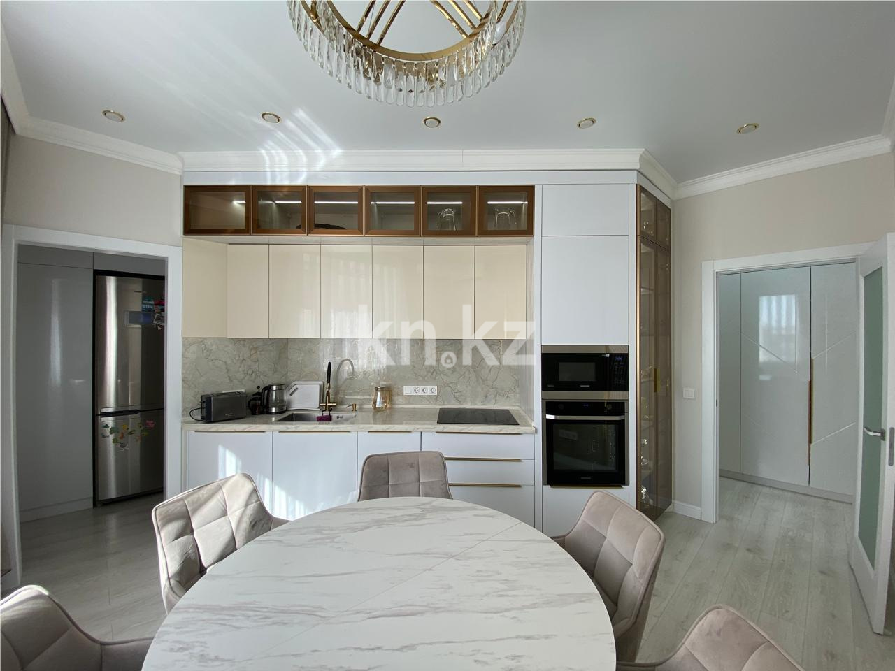 Продажа 3-комнатной квартиры, 107 м², ул. Муканова в Караганде - фото 10