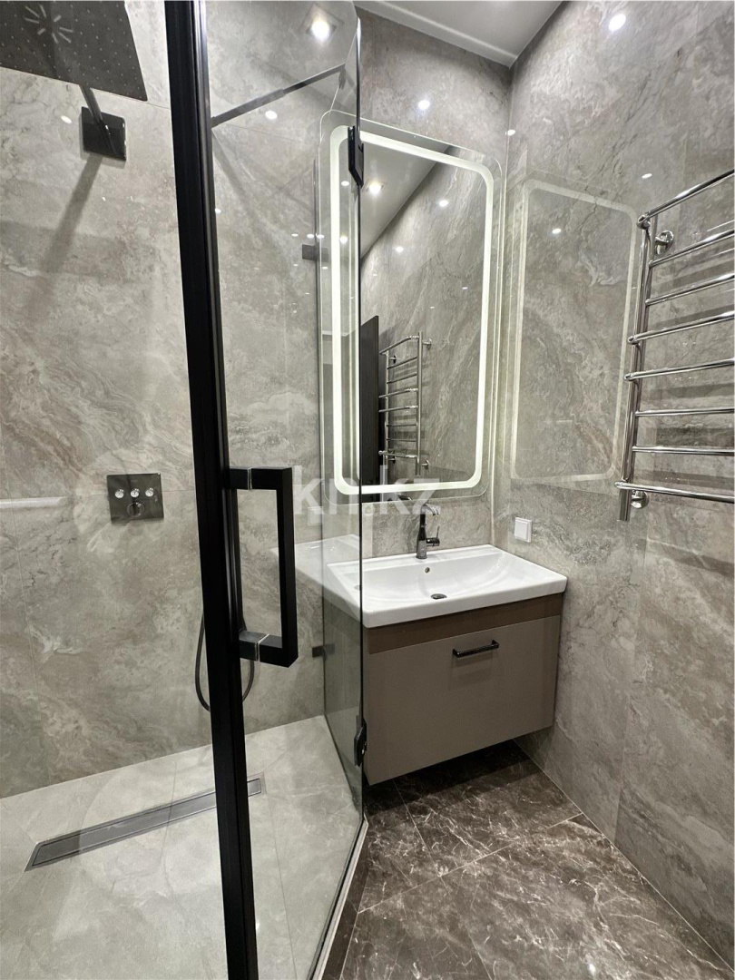 Продажа 4-комнатной квартиры, 105 м², мкр-н Степной-3 в Караганде - фото 19