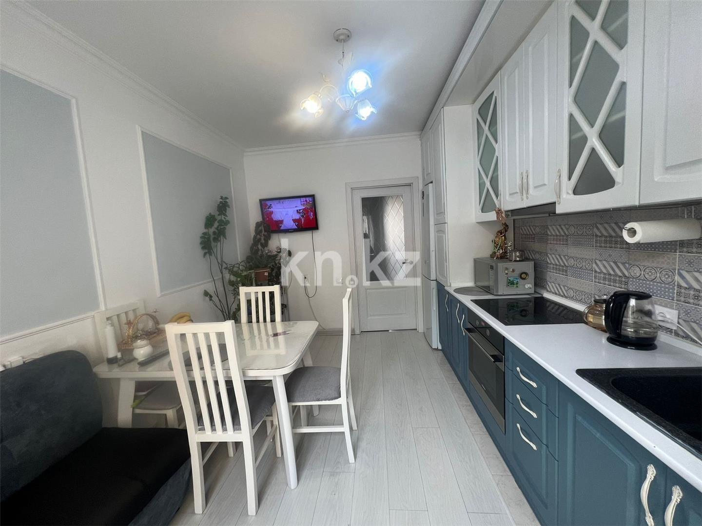 Продажа 2-комнатной квартиры, 70 м², мкр-н Шапагат, дом  8 в Караганде