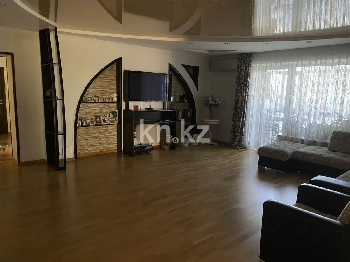 Продажа 6-комнатной квартиры, 220 м² в Караганде