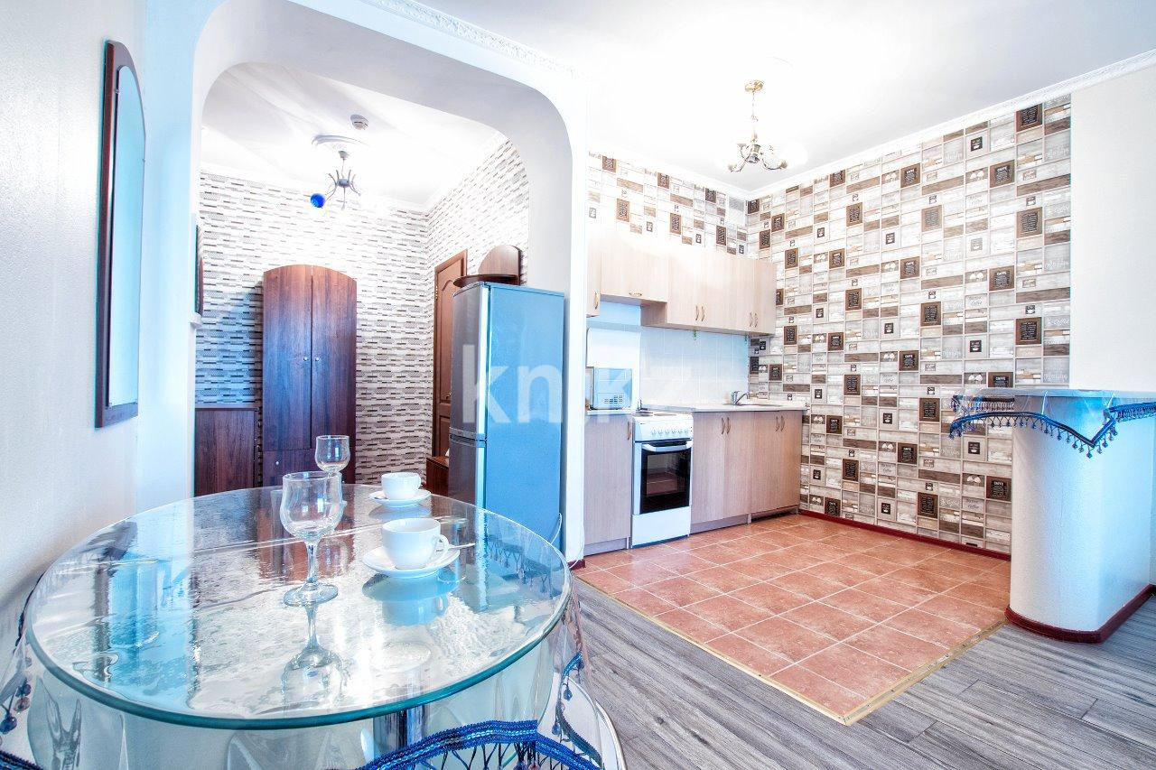 Аренда 1-комнатной квартиры посуточно, 48 м², ул. Достык, дом  5 - ул. Сауран в Астане - фото 2