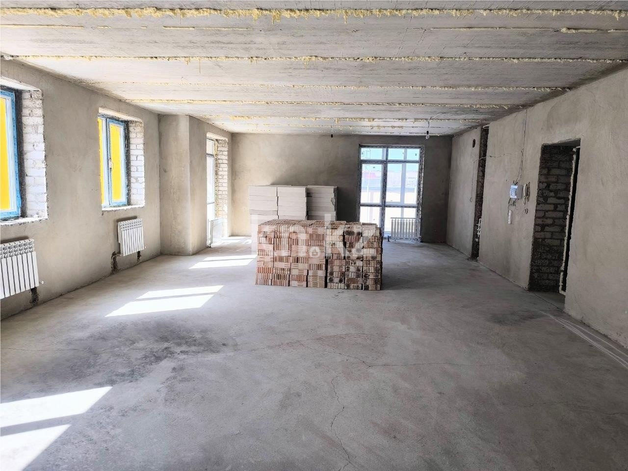 Продажа 3-комнатной квартиры, 76 м² в Караганде