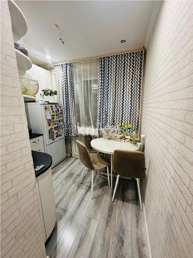 Продажа 2-комнатной квартиры, 46 м², ул. Крылова, дом  24 в Караганде - фото 3