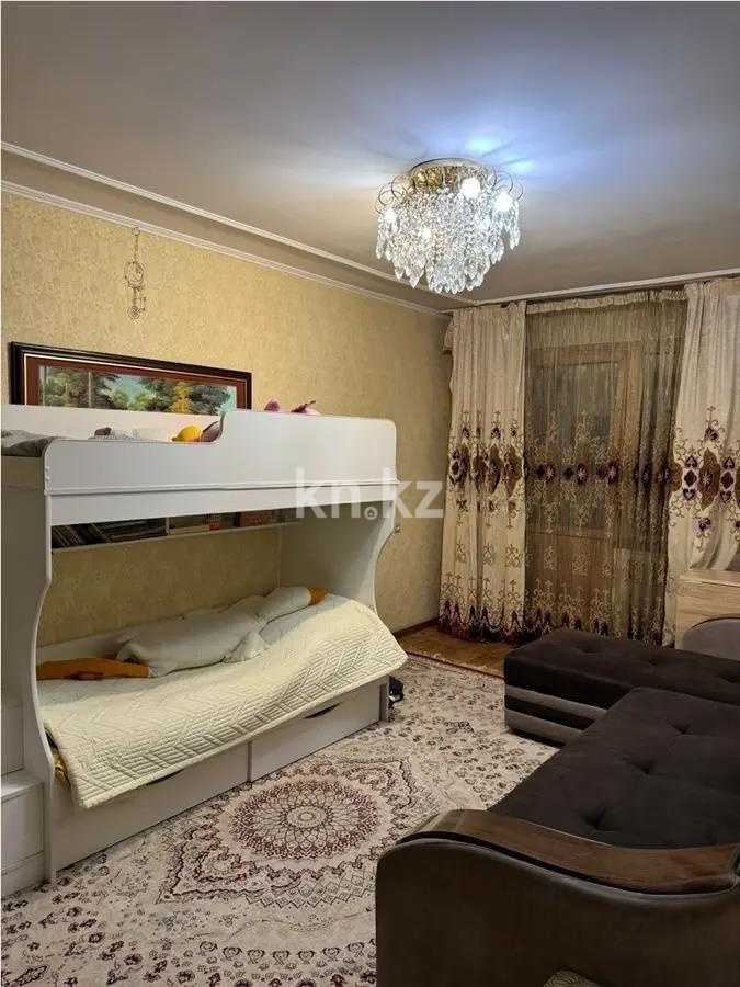 Продажа 3-комнатной квартиры, 58.3 м², мкр-н Аксай-1, дом  21 в Алматы