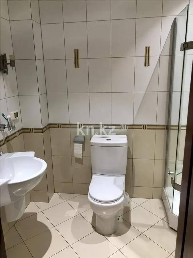 Продажа 5-комнатной квартиры, 186.4 м², мкр-н Самал-3, дом  25 в Алматы - фото 6