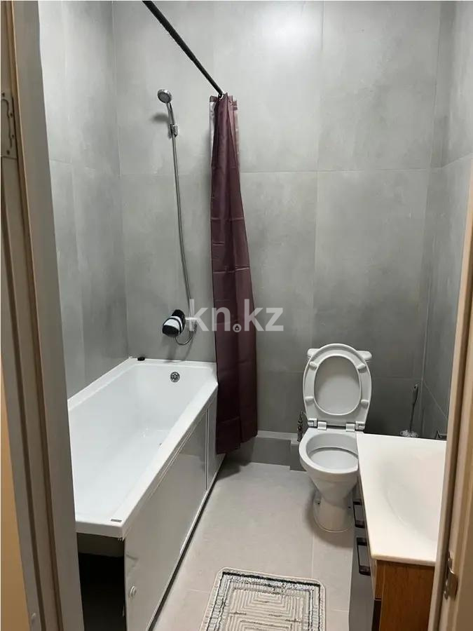 Продажа 1-комнатной квартиры, 37 м², ул. Утеген батыра, дом  11д в Алматы - фото 3