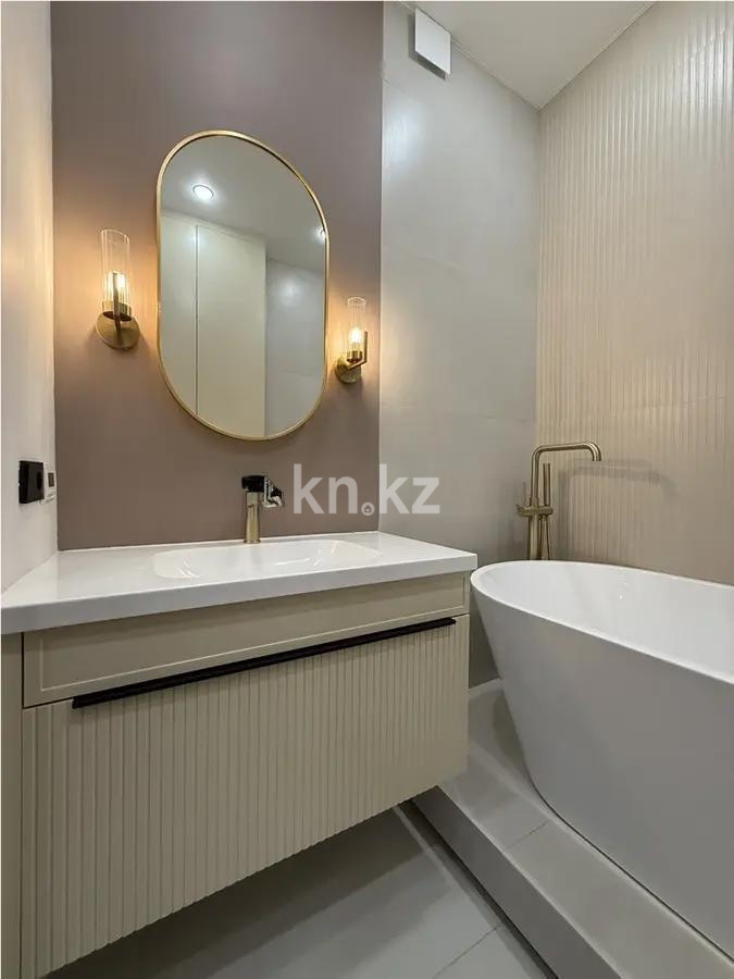 Продажа 3-комнатной квартиры, 104 м², ул. Токпанова, дом  8/5 в Астане - фото 3