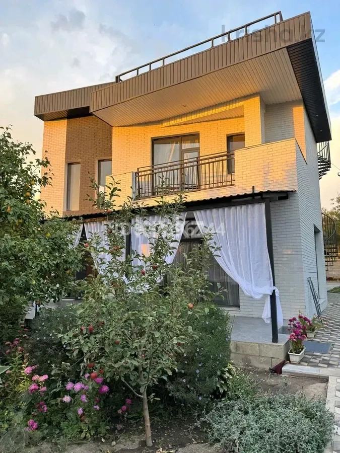 Продажа 5-комнатного дома, 225 м² в Алматы