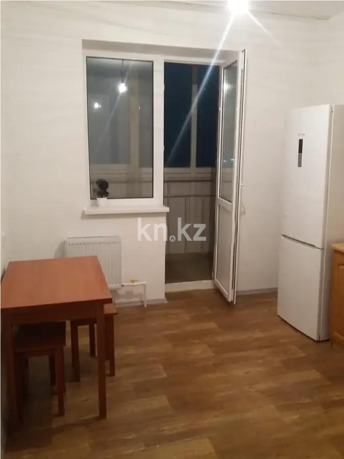 Продажа 2-комнатной квартиры, 68 м², ул. Момышулы, дом  28 в Караганде - фото 3