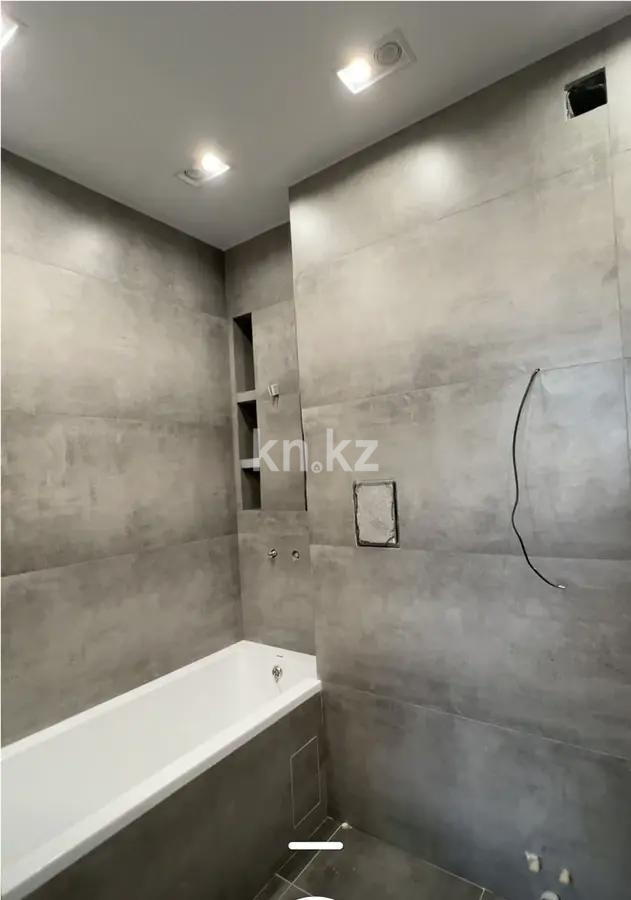 Продажа 4-комнатной квартиры, 92.8 м², ул. Е-669, дом  13 в Астане - фото 4