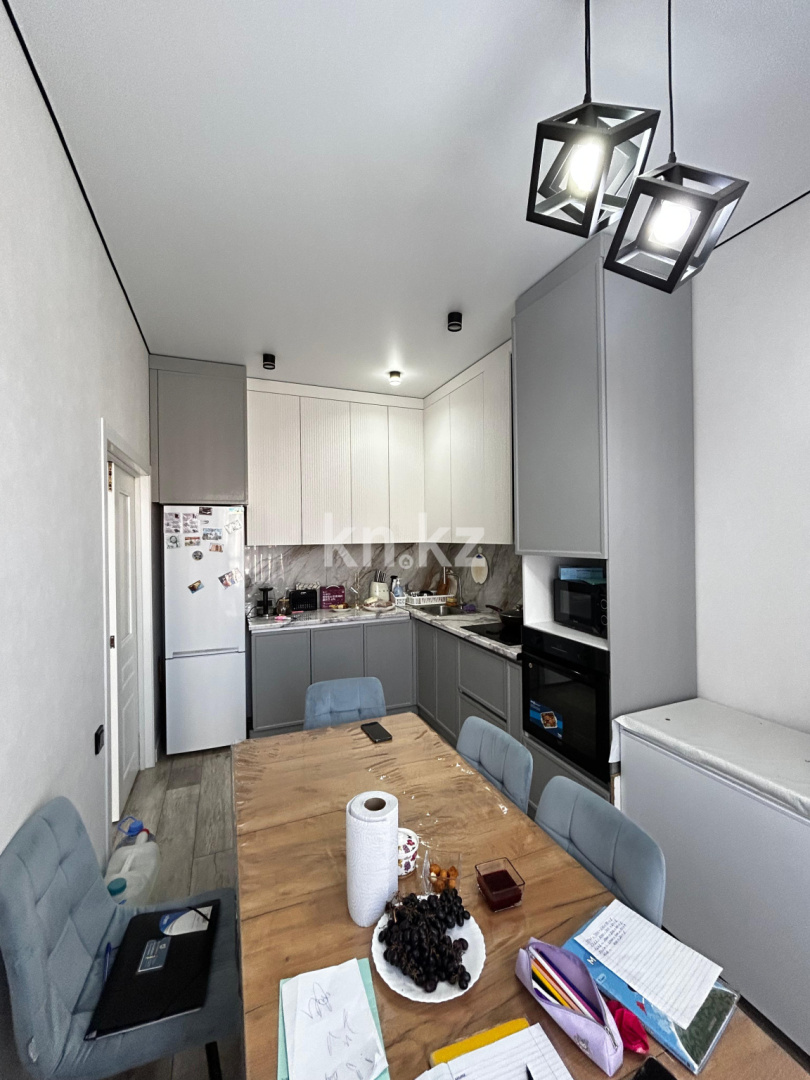 Продажа 3-комнатной квартиры, 75 м², ул. Муканова, дом  61/2 в Караганде - фото 3