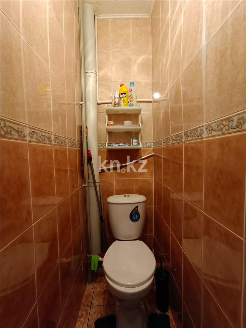 Продажа 3-комнатной квартиры, 63 м², мкр-н 22 в Караганде - фото 12