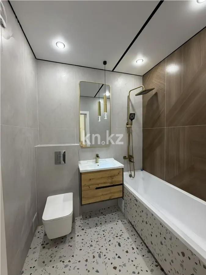 Продажа 3-комнатной квартиры, 60 м², ул. Туркестан, дом  115 в Алматы - фото 4