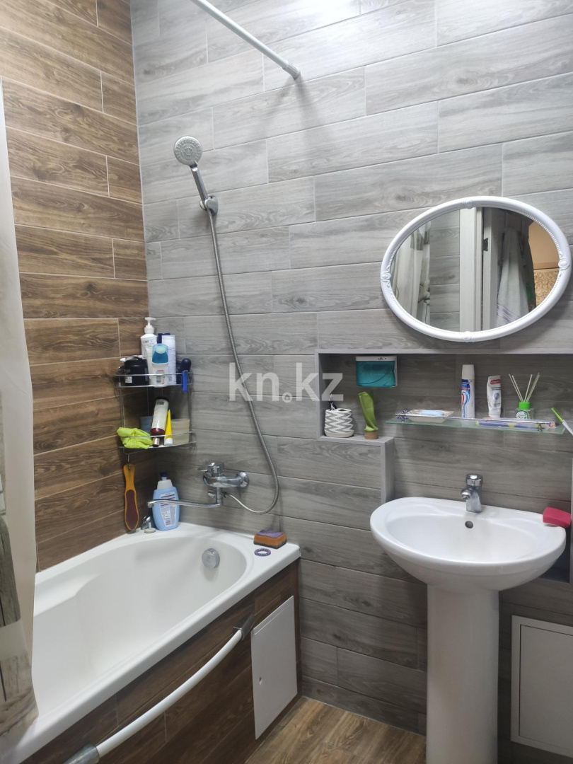 Продажа 3-комнатной квартиры, 77 м², ул. Лободы, дом  22 в Караганде - фото 9