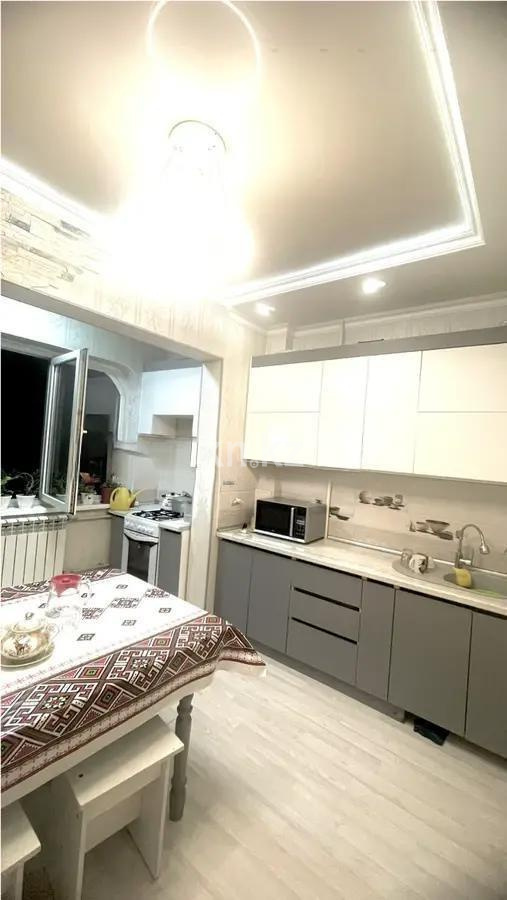 Продажа 2-комнатной квартиры, 60 м², мкр-н Айнабулак-3, дом  141 в Алматы - фото 3