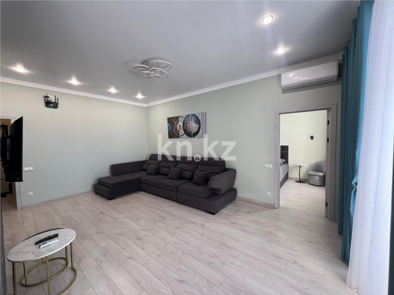 Продажа 2-комнатной квартиры, 63 м², мкр. Степной-3, дом  1/10 в Караганде - фото 2