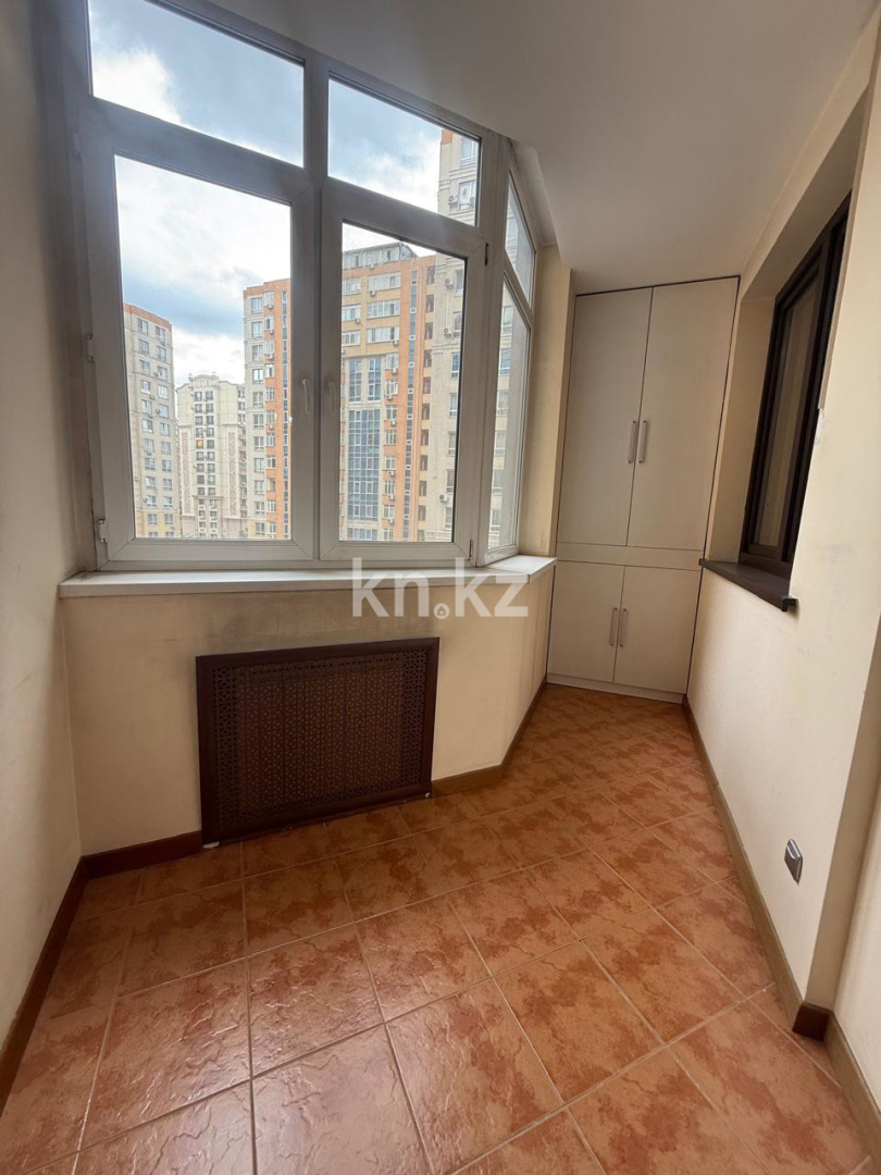 Продажа 4-комнатной квартиры, 158.2 м², пр. Аль-Фараби в Алматы - фото 11
