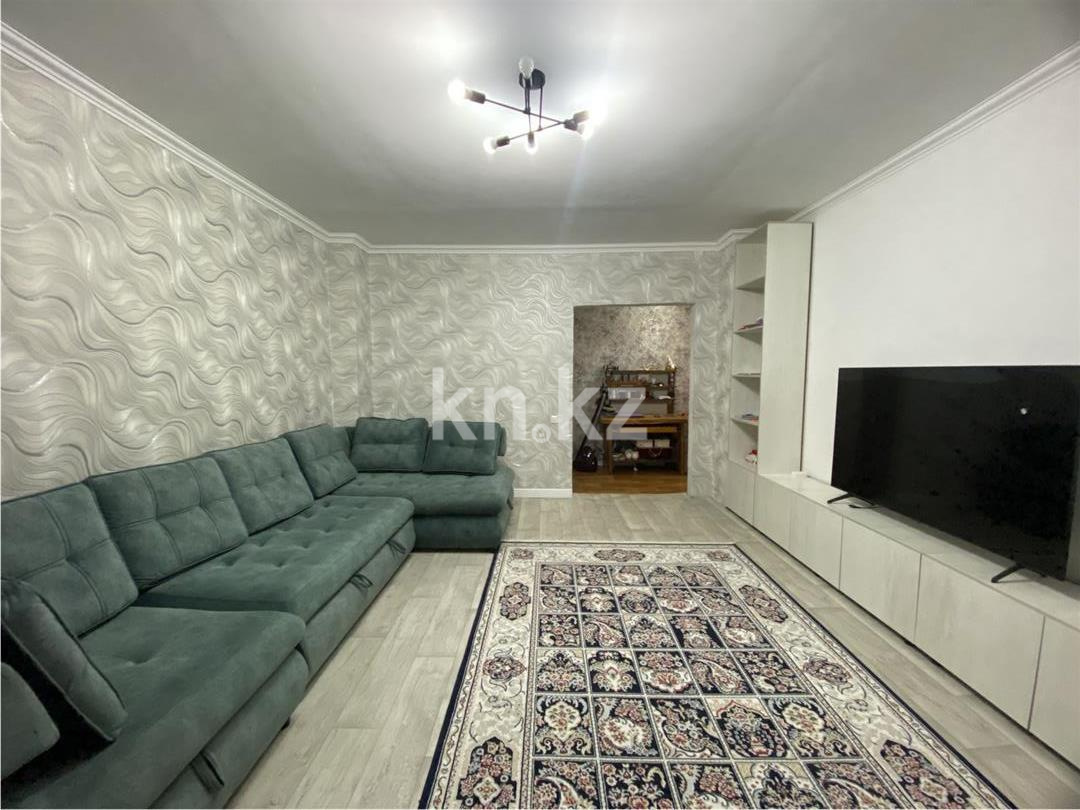 Продажа 2-комнатной квартиры, 69 м², ул. Момышулы, дом  28 в Караганде - фото 2
