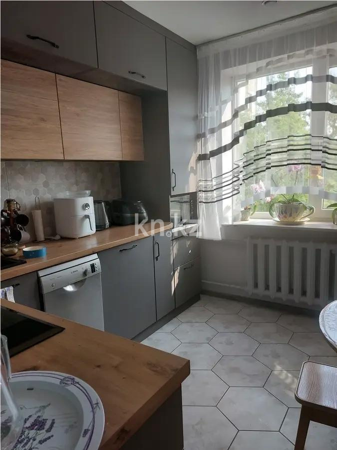 Продажа 4-комнатной квартиры, 80 м², мкр-н Степной-1, дом  7/46 в Караганде - фото 4