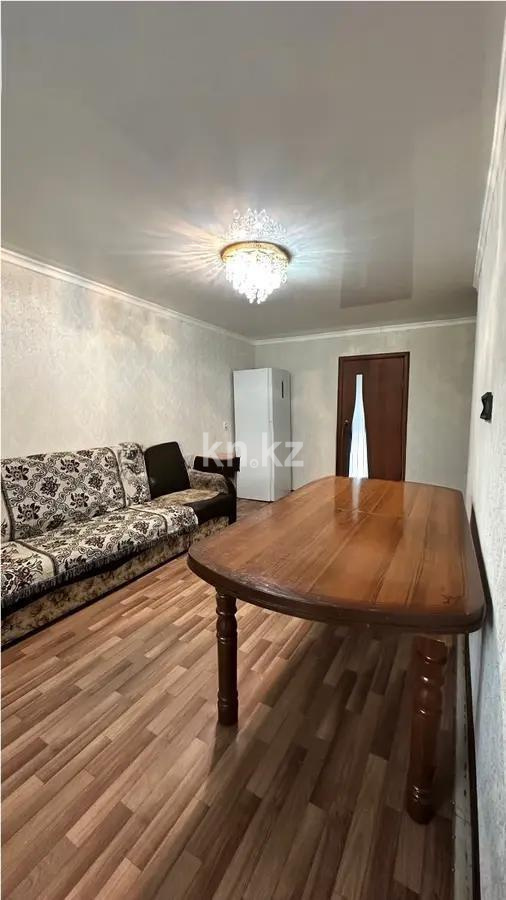 Продажа 3-комнатной квартиры, 57 м², 13 мкр., дом  20 в Караганде