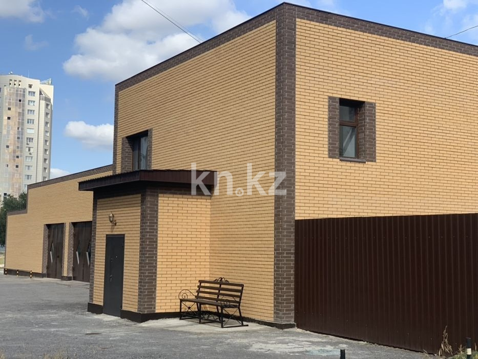 Продажа , 433 м², пр. Шахтеров в Караганде