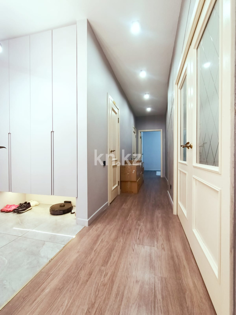 Продажа 4-комнатной квартиры, 129.4 м², ул. Кенесары хана в Алматы - фото 25