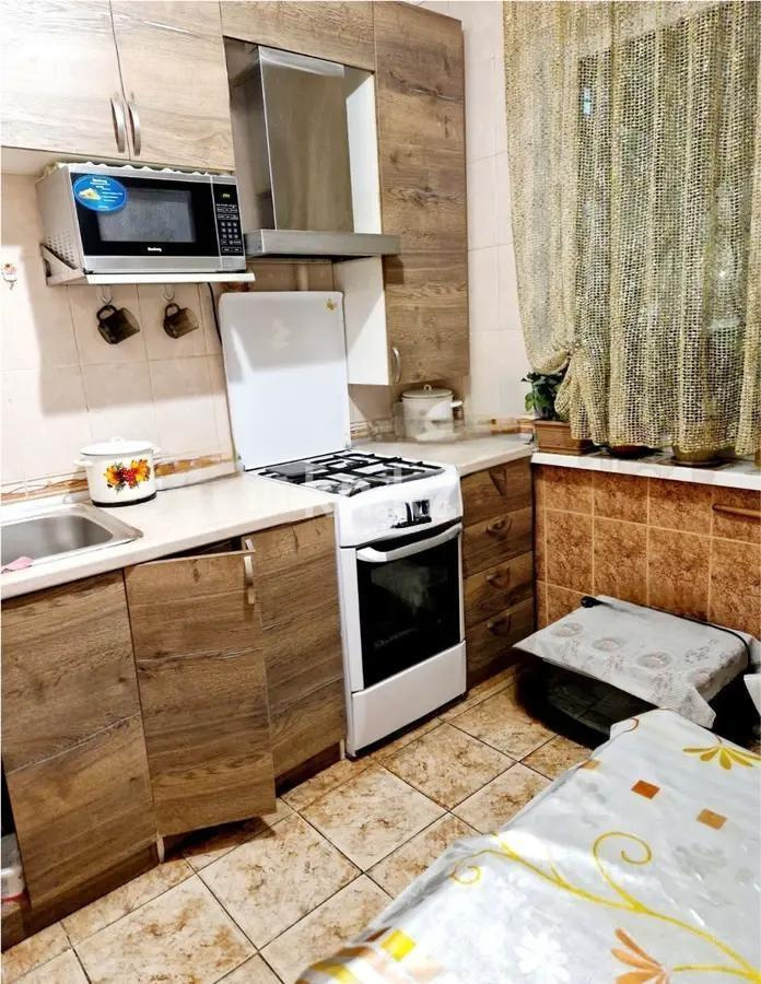 Продажа 3-комнатной квартиры, 58 м², мкр-н 6, дом  43 в Алматы