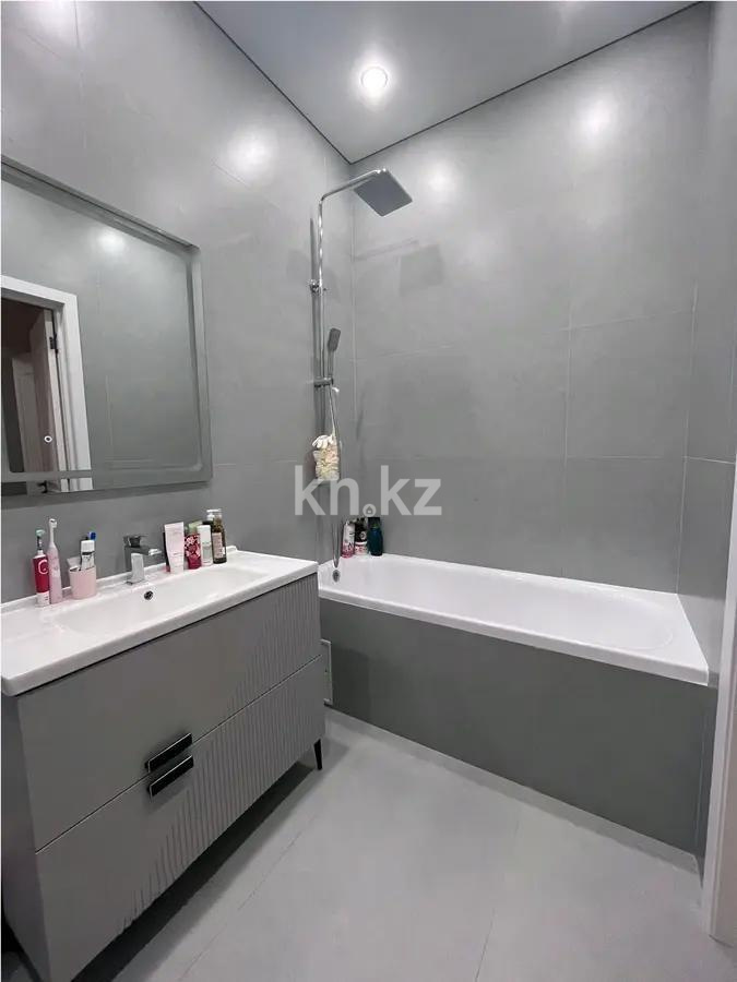 Продажа 2-комнатной квартиры, 47 м², ул. Жандосова, дом  108/1 в Алматы - фото 4