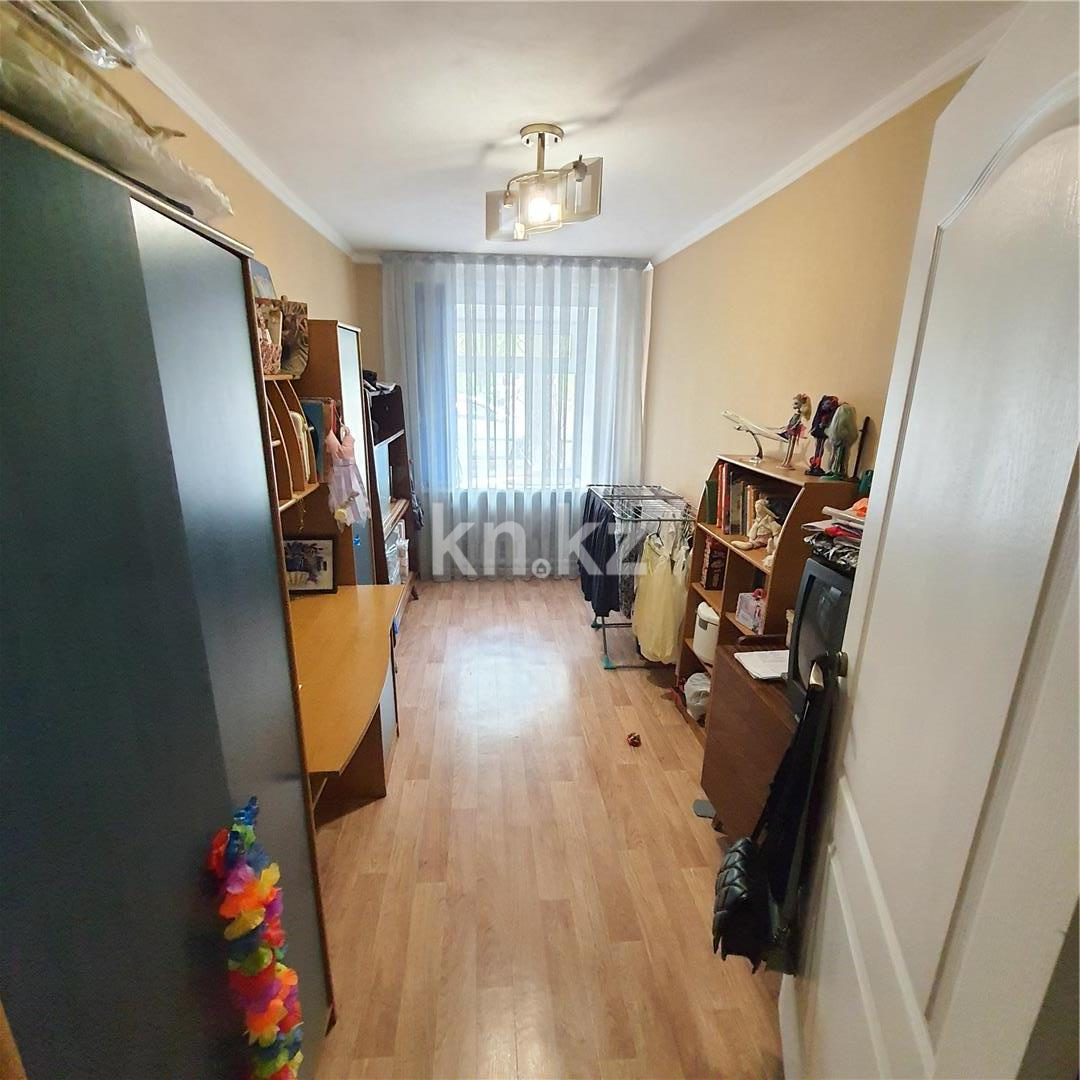 Продажа 3-комнатной квартиры, 55 м², ул. Полетаева, дом  11 в Караганде - фото 5
