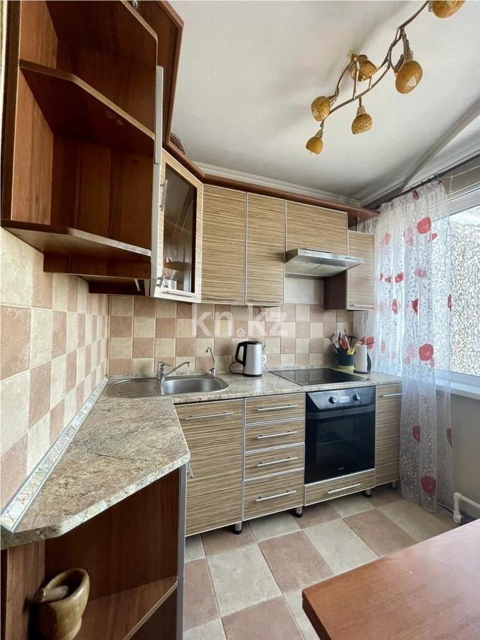 Продажа 3-комнатной квартиры, 69 м², 11а мкр., дом  20 в Караганде - фото 4