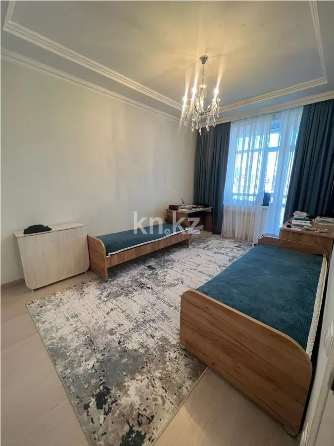 Продажа 3-комнатной квартиры, 79 м², мкр-н Степной-3, дом  2/3 в Караганде - фото 3